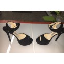 Scarpa elaborata su ordinazione modello sandalo elegante