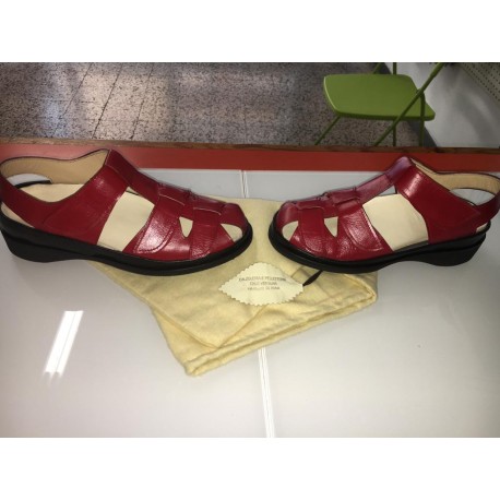 Sandali in colore rosso