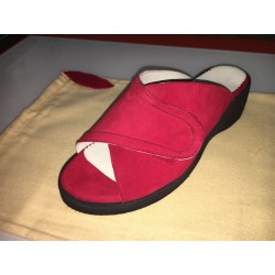 Sandali scamosciate in colore rosso