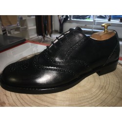 Oxford Brogue in Pelle di Vitello Spazzolato nero